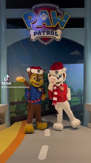Meet Our Christmas Pups at Nickelodeon Adventure Lakeside!
