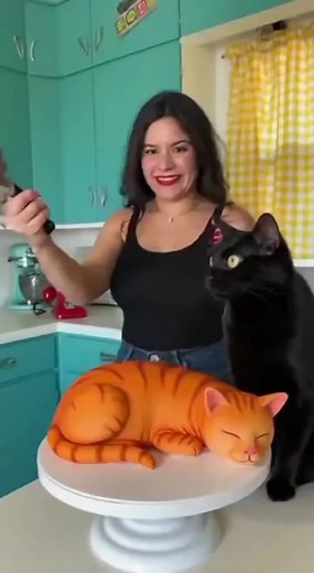 Hilarious Cat Prank Video with Cake Reaction