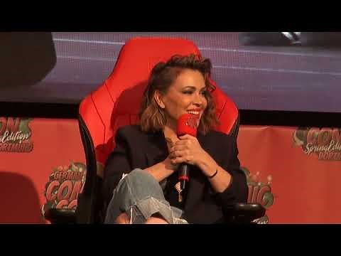 Alyssa Milano talking about CHARMED best moments - German Comic Con Panel Sunday 2022 Dortmund SPELL