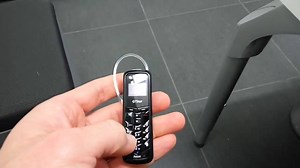98K views · 733 reactions | The smallest size phone in the world Just $18.46 and shop here<<<https://goo.gl/2yNoQm | Gearbest Shopping | Facebook