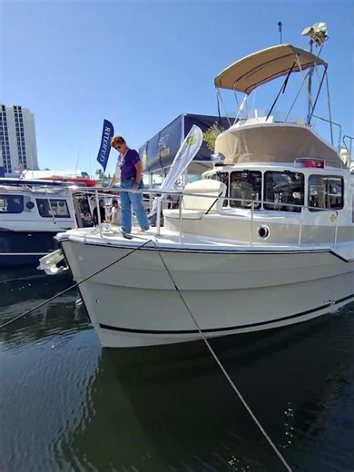 Ranger Tug Utility Boats at FLIBS – YachtBuying101.com