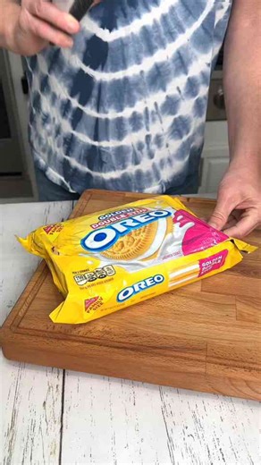 Easy Oreo berry dessert