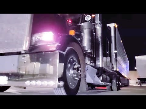 Driving A Semi Truck At Night VS Driving During The Daytime Ep441