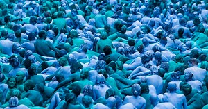 'Spectacular' Sea of Hull pics as naked blue people flood city