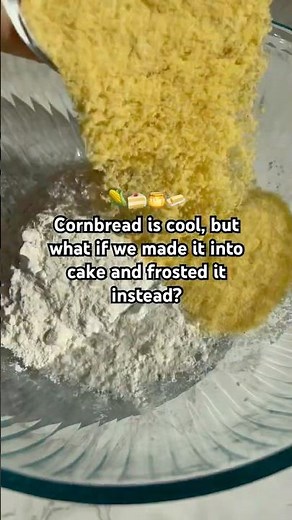 I made cornbread into a cornbread cake with whipped honey buttercream frosting 🌽😍