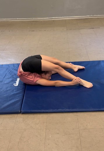 Tiny dancer, big skills!💥 Our little star is taking Acro to the next level with some jaw-dropping moves⭐️ #gds #gautengdancestudios #30years #fyp #tiktoksouthafrica #bestyouthdancestudio #starsinthemaking #acro #acrotricks #flexibility #acroflexibility #tricks #southafricandancers