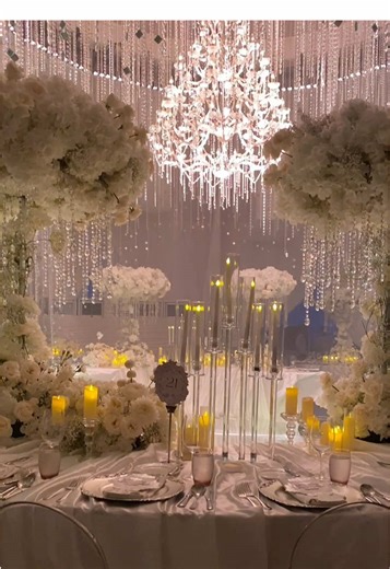 Unforgettable Wedding Moments with Bali Centerpiece