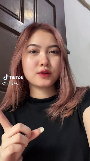 Creative Hair Flipping Techniques for Dyed Hair