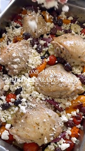 Mediterranean Plan For Healthy Diet on Instagram: "One-pan Mediterranean Chicken 🍗🥗 No fuss. No strict dieting. Just a true Mediterranean meal: ✔️ Adequate protein ✔️ Vegetables + natural fiber ✔️ Healthy fats from olive oil & feta This type of meal is delicious, keeps you full longer, and is easy to maintain daily, not something you have to "endure" for a few weeks and then give up. The Mediterranean diet doesn't force you to eat differently. It only teaches you how to eat properly for your o