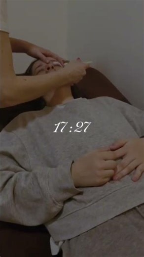 Épilation des sourcils et soin du visage