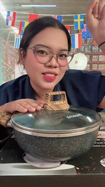 #stitch with @Janisandbibu Yang mau samaan wajan nya kaya bibu join live butet sekarang 🥰😍 #resepmasakan #wajanantilengket #wajanmurah #freemir