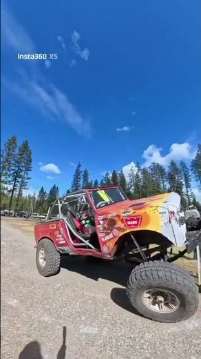 #HOSSCOUT rockcrawler flexing on the ramp at the 2025 IHSFR rally #offroad #4x4 #automobile #flex