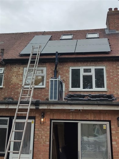 Another home powered up ☀️ One more step toward a greener UK. Smart solar, seamless install, real savings. #residentialsolar #quantumenergy #ukhomes #solarinstall #cleanpower