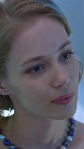 Тетя Даша on Instagram: "Худеет для мужа… Сериал «Клиника счастья»,смотрели?? #клиникасчастья#дарьямороз#татьянабабенкова"