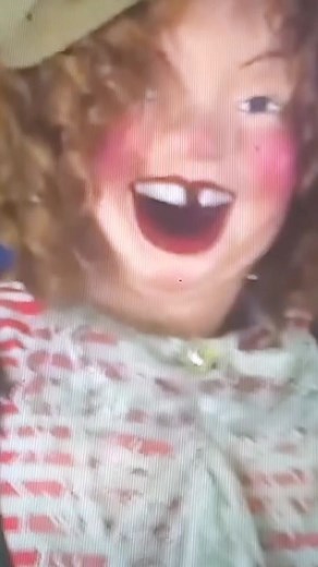 Shes iconic. She is the moment. She is Laffing Sal! #laffingsal #animatronic #audioanimatronic #animatronichistory #boardwalk #amusementparks #coolanimatronics #laughing #scaryanimatronics