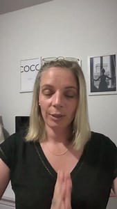 Je pousse un coup de gueule pour ma mère (et pour vous !). Marre de voir sa cotisation de mutuelle augmenter chaque année pour des garanties devenues inutiles ? Ma mère de 67 ans payait encore pour la maternité... sérieusement ? 🤔 Et pendant ce temps, des restes à charge énormes sur ses soins dentaires et ses lunettes. Ça me rendait folle, alors j'ai cherché. Et j'ai trouvé une astuce incroyable. J'ai utilisé pour elle un comparateur qui fonctionne différemment, avec une "méthode à 3 curseurs".