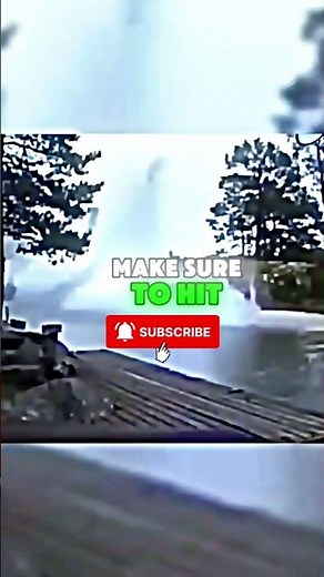 The 8 Most Powerful Lightning Strikes Ever Recorded | Shocking Lightning Facts & Footage