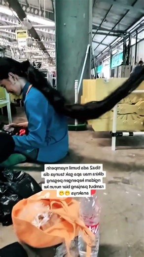 Floor Length Hair Pulling #longhairgrowthtips #hairstyle #longlayerhaircut #hair #aestheticreels