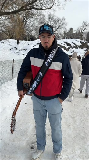 Alberto’s Straps on Instagram: "This custom guitar strap 😮‍💨⚡️❄️🎸 Alberto’s Straps custom straps for musical instruments 🪗🎸 #requintista #musico #albertosstraps #takamine #guitarra"