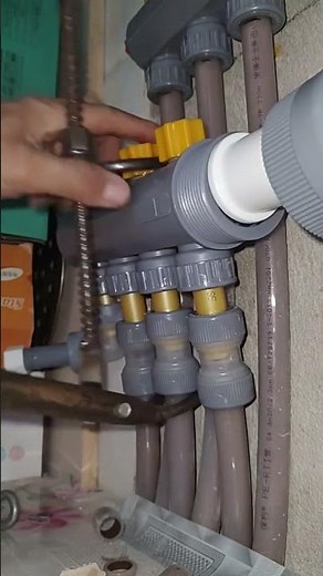 Floor heating pipe joint tightening process