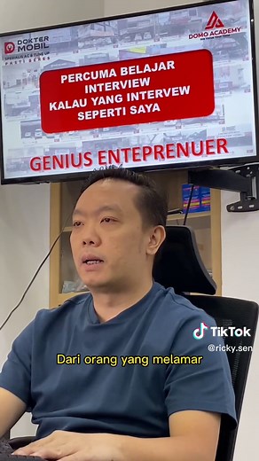 Ada banyak cara untuk interview calon karyawan Anda, setiap perusahaan pun memiliki triknya masing-masing. Akan tetapi, saya lebih suka interview orang tanpa perlu melihat cv dari calon karyawan yang bersangkutan. Kenapa? Karena dari percakapan secara langsung lah, saya bisa melihat karakter dan juga kepribadiannya. #motivasi #motivasihidup #motivasidiri #motivasibisnis #debisnis #tipusaha #bisnisviral #suksesbutuhproses