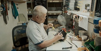 Crafted by hand, checked with care, and built to ride in your classic  Custom Autosound radios are made with passion at every stage! . . #oldschoolcool #custom #carrestoration #carswithoutlimits #classiccarsdaily #vintagecarsdaily #vintagecars #detailsmatter #caraudio #customautosound #classiccar | Custom Autosound | Facebook