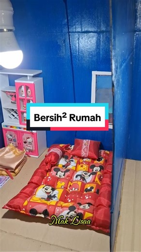 Merawat Rumah Barbie dengan Karpet Baru