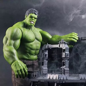 [Hot Item] Marvel Movie Life Size Hulk Figure Resin Action Muscle Man Fiberglass Sculpture