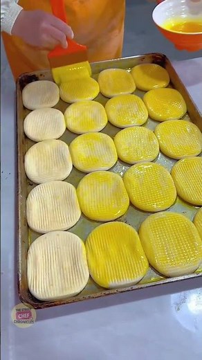 Watch a Masterchef Prepare Smooth Bread Dough 🍞🔥