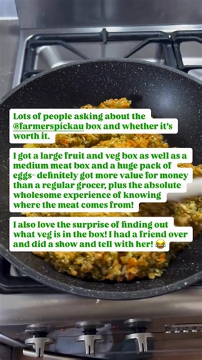 2.6K views | Love cooking with fresh ingredients? 凌✨ Our produce boxes are packed with locally sourced, seasonal produce that's up to 30% cheaper than supermarkets! Plus, you can add pantry staples like free-range eggs for well-rounded, nutritious meals. Save money, support local growers and enjoy a delicious mix of seasonal fruits and veggies that keep meals exciting when you order a Farmers Pick box  | Farmers Pick | Facebook