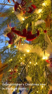 This is how I decorated the tree in the bunk room for the grandchildren 🎄🥰 | The Crafty Decorator