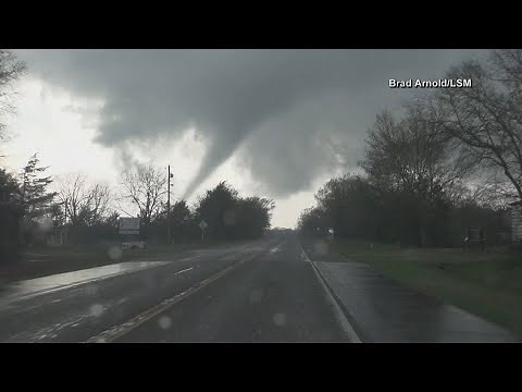 VIDEO | Tornado chasers chase down funnel cloud in Texas