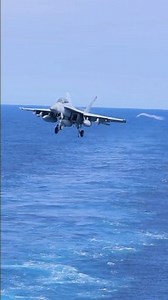 3M views · 28K reactions | F/A-18 Fighter Jet Fails Initial Landing, Successfully Recovers on U.S. Aircraft Carrier #womenpilot #femalepilot #pilot #usaf #f16 #f35 #f15 #military #aviationlovers #fighter #avgeek #foryou #foryoupagе #foryourpageシ #reelsviralvideo #usa #usareels #fypシ゚ #vlog #viralvideoreels #vibe #viralposts #viralreelsfacebook #viralvideosjedi #bestchallenge #goodvibes #goodtimes #foryou #foryourpageシ #fantasyart | Vitória | Facebook