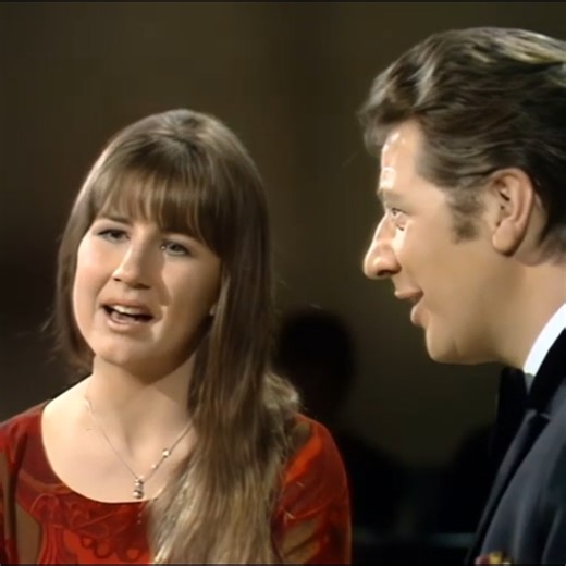 The Seekers’ “Two Summers”...▶️ Listen to this great song: https://oldiesmusicmemories.timelesstracks.org/the-seekers-two-summers-a-song-of-reflection-connection-and-seasonal-cycles/?utm_source=facebook&utm_medium=dreel&utm_campaign=oldiesmusicmemories | Oldies Music Memories