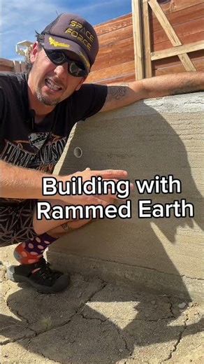 Building with Rammed Earth #diybuild #diy #selfsustainable #rammedearth