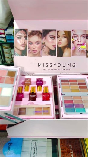 Miss Young Professional Big Makeup Kit Unboxing || Big Makeup Box || Big Makeup Vanity #bridelmakup