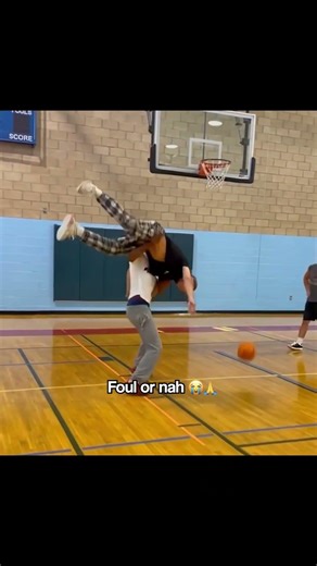 comment if this is AI or not. If its a foul subscribe and if its not a foul like up the vid