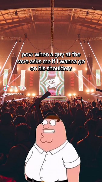 Shoulder ride? Yes please 🙏