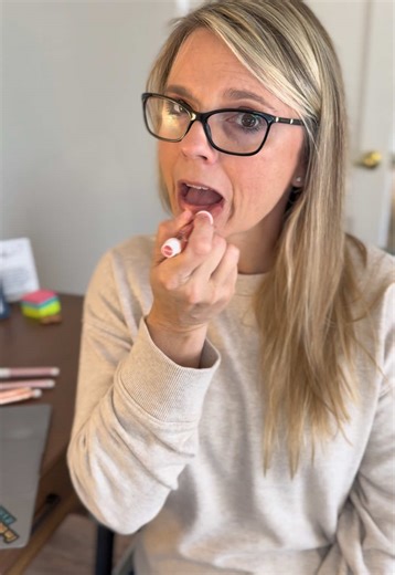 I really do use this every day - no bullshit. Lip color doesn’t really look good on me so I wanted to find something neutral and this works. It’s worth trying! #tarte #lips #therapist #goals #powerful