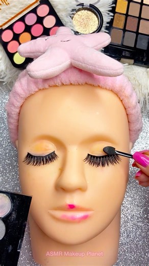 ASMR Satisfying Mannequin Makeup Planet Skincare Sounds Video No talking Eyeshadow Black