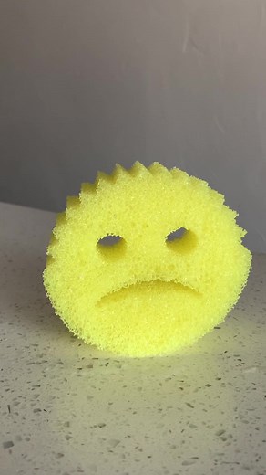 Sad Daddy to Happy Scrub Daddy | Clean That Up