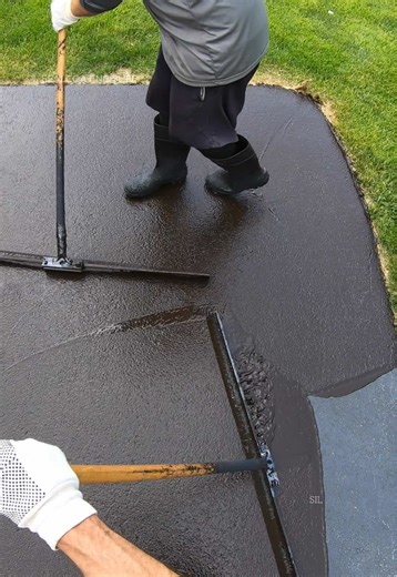 Maximize Efficiency in Sealcoating with Teamwork