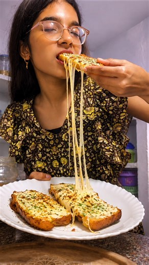 Cheese Garlic bread #shorts #ytshorts #recipe