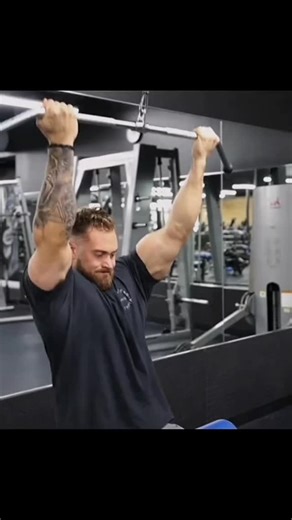 YOUNES | Cbum Workout #bodybuilding #workout #backwork #fitness #gym #explore #academia | Instagram