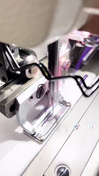 Industrial Sewing Machine for Perfect Buttonholes