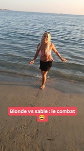 482 reactions · 299 shares | Blonde vs sable : le combat   Si t’aimes ça, abonne-toi à ma page ! Je suis sûr que t’aimes ça  tout le monde aime ça ! #humour #pourtoi #pov #reelsviralシ #drole #reelsvideoシ #couple #couplevideos #fyp #sable #maillotdebain #blonde #vacances | Déborah Benisty - Comédienne | Facebook