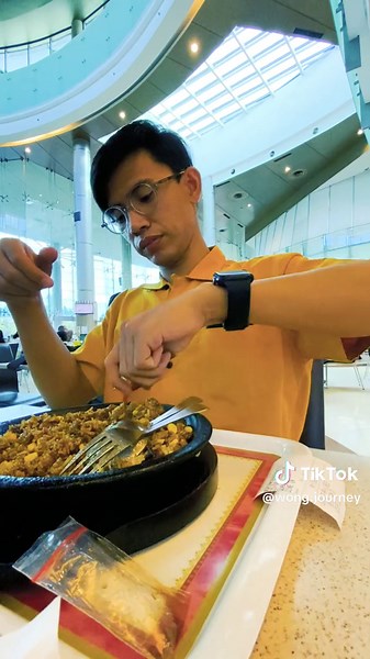 Pandok Indah Mall: Surga Belanja dan Kuliner Jakarta