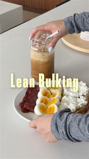 Getting back on my lean bulk after falling off track - 157g of protein w/ a high carb diet ⭐️