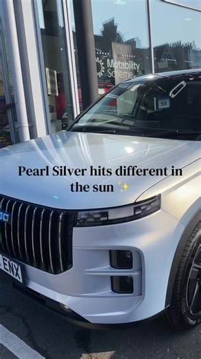 Discover the Elegance of Pearl Silver Luxury SUVs