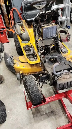 Ep1- Part 2 Cub Cadet engine swap Don't mind my boys playing in the background 😂 #cubcadet #johndeer #mechanic | Powertool1990